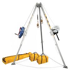 784118                         FALLTECH 7509 TRIPOD KIT W/WENCH 7276 +7297